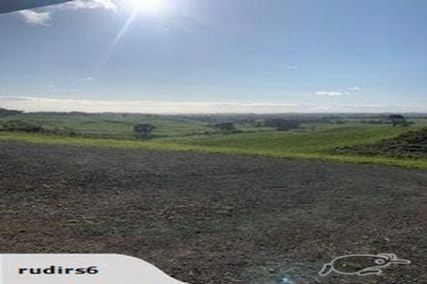 Photo of property in 186 Gervin Road, Wainui, Silverdale, 0992