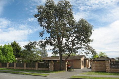 Photo of property in 1 Harrod Place, Rangiora, 7400