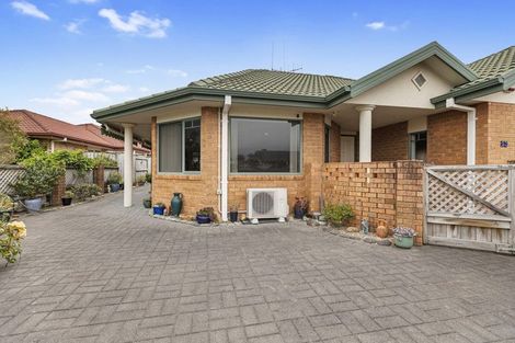 Photo of property in 21 Francevic Avenue, Mount Maunganui, 3116