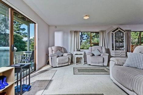 Photo of property in 30 Portobello Place, Torbay, Auckland, 0630