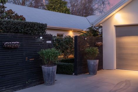 Photo of property in 142 North Parade, Richmond, Christchurch, 8013