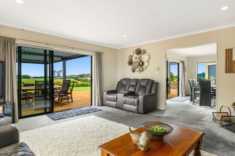 Photo of property in 98 Pitt Road, Hillsborough, New Plymouth, 4372