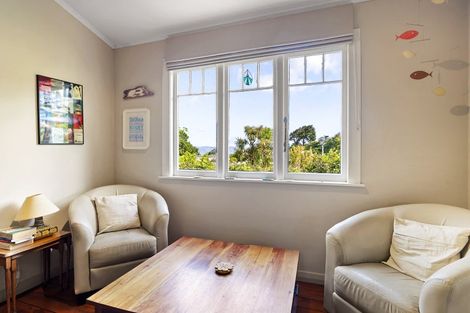 Photo of property in 18 Ngaumatau Road, Point Howard, Lower Hutt, 5013