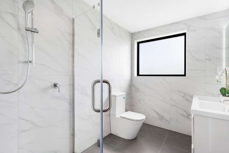 Photo of property in 33 Baumea Rise, Massey, Auckland, 0614