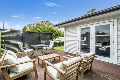 Photo of property in 10 Antrim Place, Hokowhitu, Palmerston North, 4410