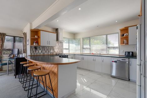 Photo of property in 60 Molyneux Close, Whitby, Porirua, 5024