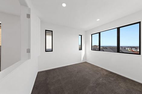 Photo of property in 75 Drumbuoy Drive, Flat Bush, Auckland, 2019