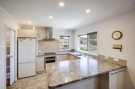 Photo of property in 9 Gebbie Road, Taradale, Napier, 4112