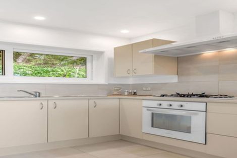 Photo of property in 1/48 Highland Park Drive, Highland Park, Auckland, 2010