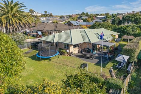 Photo of property in 10 Wouldbank Way, Welcome Bay, Tauranga, 3112