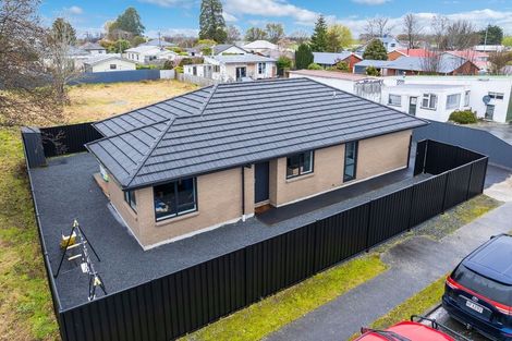 Photo of property in 37 Lanark Street, Balclutha, 9230