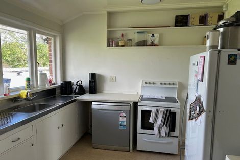 Photo of property in 32 Reid Road, New Lynn, Auckland, 0600