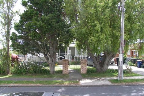 Photo of property in 41 Eversleigh Road, Belmont, Auckland, 0622