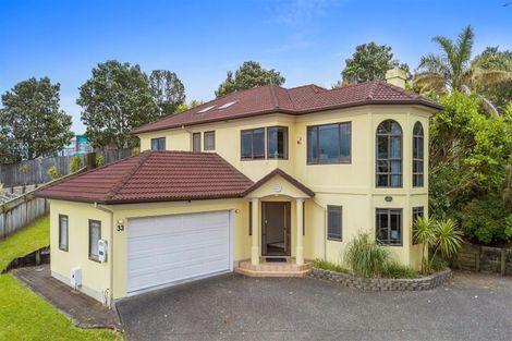 Photo of property in 33 Cricklade Terrace, Windsor Park, Auckland, 0632