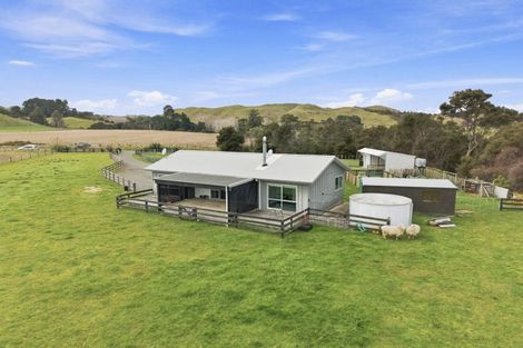 Photo of property in 1597 Turakina Valley Road, Marton, Whanganui, 4581
