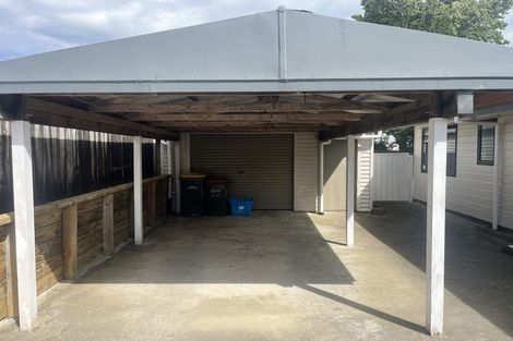 Photo of property in 41 Riversdale Drive, Merrilands, New Plymouth, 4312