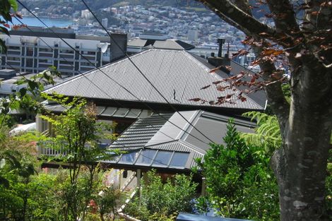 Photo of property in 35 Central Terrace, Kelburn, Wellington, 6012