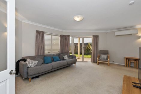 Photo of property in 17 Halcione Close, Flagstaff, Hamilton, 3210