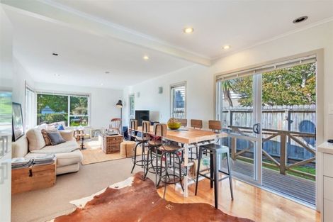 Photo of property in 20 Spence Road, Henderson, Auckland, 0612