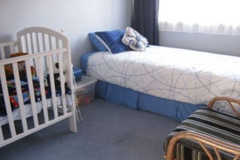 Photo of property in 3/18 Milton Road, Orewa, 0931