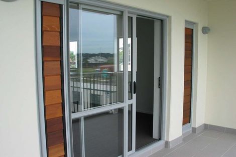 Photo of property in 16c/71 Spencer Road, Oteha, Auckland, 0632