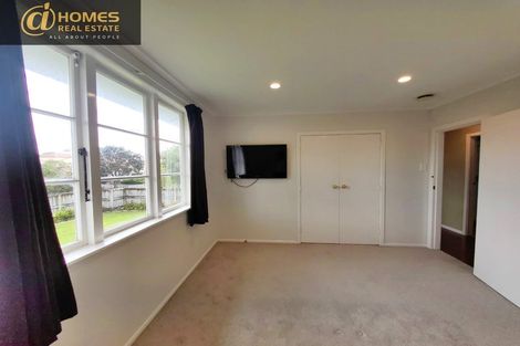 Photo of property in 13 Westall Road, New Lynn, Auckland, 0600