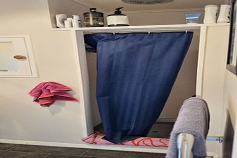 Photo of property in 32 Highbury Road, Highbury, Wellington, 6012