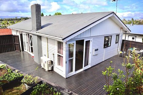 Photo of property in 1/109 Target Road, Totara Vale, Auckland, 0629