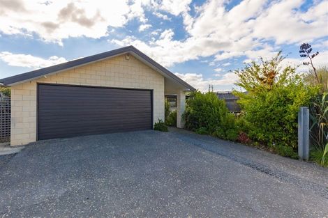 Photo of property in 4 Cordelia Lane, Heathcote Valley, Christchurch, 8022