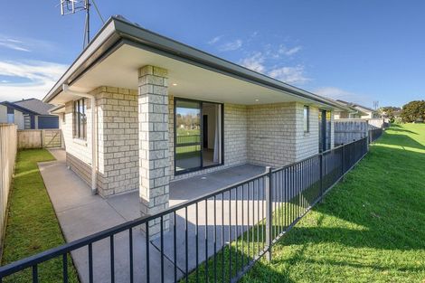 Photo of property in 26 Richardson Road, Omokoroa, 3114