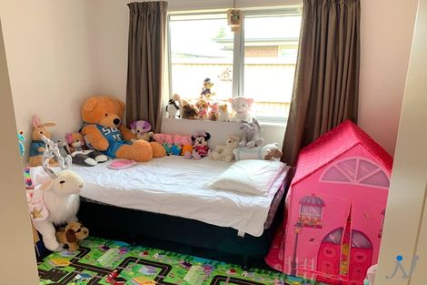 Photo of property in 36 Little Oaks Drive, Yaldhurst, Christchurch, 8042