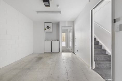 Photo of property in Pirie Street Townhouses, 31/35 Pirie Street, Mount Victoria, Wellington, 6011