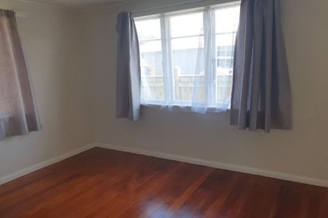 Photo of property in 50 Egmont Road, Waiwhakaiho, New Plymouth, 4312