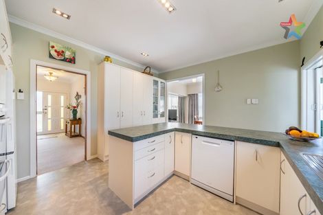 Photo of property in 17 Stellin Street, Boulcott, Lower Hutt, 5011