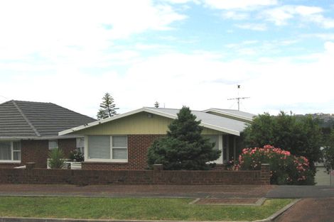 Photo of property in 22 Ted William Street, New Windsor, Auckland, 0600