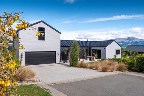 Photo of property in 7 Polperro Court, Jacks Point, Queenstown, 9371