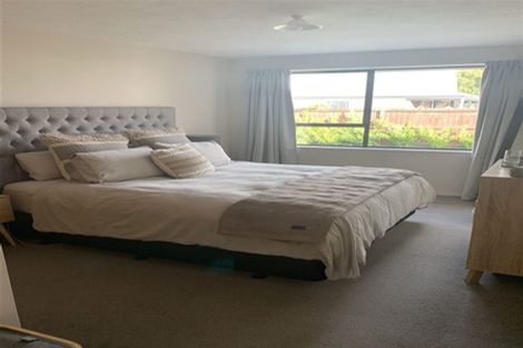 Photo of property in 1/39 Solomon Avenue, Redwood, Christchurch, 8051