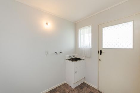Photo of property in 5 Herbert Avenue, Cloverlea, Palmerston North, 4412