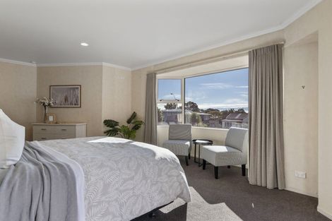 Photo of property in 333 Devon Street West, New Plymouth, 4310