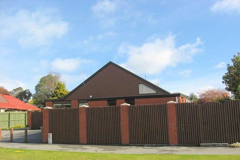 Photo of property in 2/10 Parr Place, Ilam, Christchurch, 8041