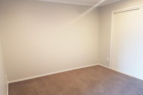 Photo of property in 21 Virginia Street, Henderson, Auckland, 0612