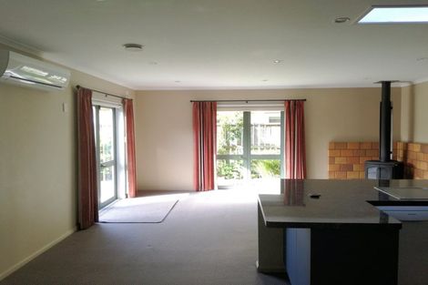 Photo of property in 37 Carlyle Street, Leamington, Cambridge, 3432