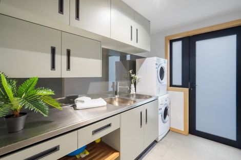 Photo of property in 51 Pacific Parade, Army Bay, Whangaparaoa, 0930