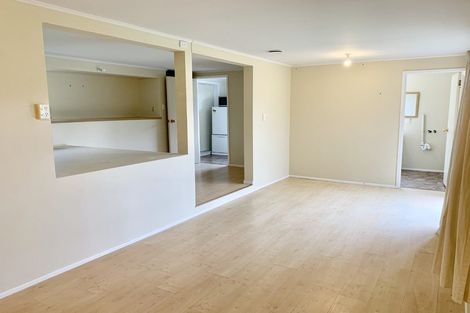 Photo of property in 65 Stillwater Crescent, Stillwater, Silverdale, 0993