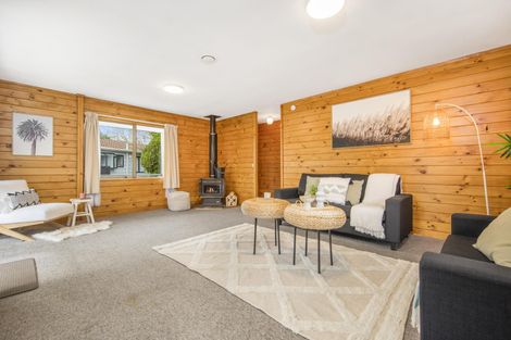 Photo of property in 107 Wattle Farm Road, Wattle Downs, Auckland, 2103