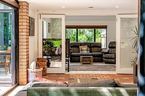 Photo of property in 151 Taupaki Road, Taupaki, Henderson, 0782