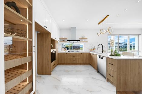 Photo of property in 50 Hari Road, Karaka, 2113