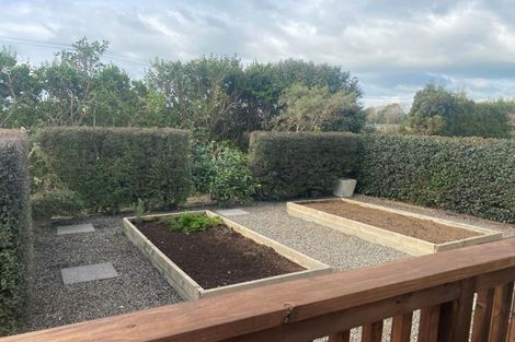 Photo of property in 5 Egmont Road, Waiwhakaiho, New Plymouth, 4312