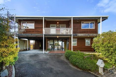 Photo of property in 5 Mataroa Avenue, Northland, Wellington, 6012