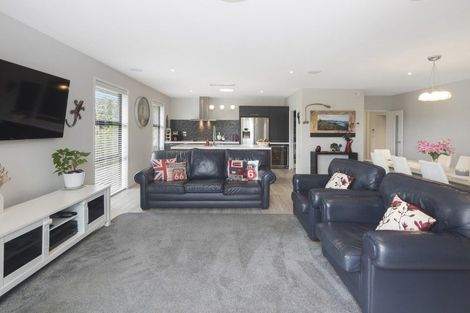 Photo of property in 39 Te Whenu Crescent, Marshland, Christchurch, 8083